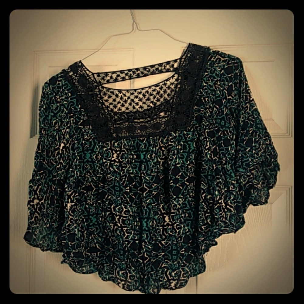 Aeropostale poncho top size XS